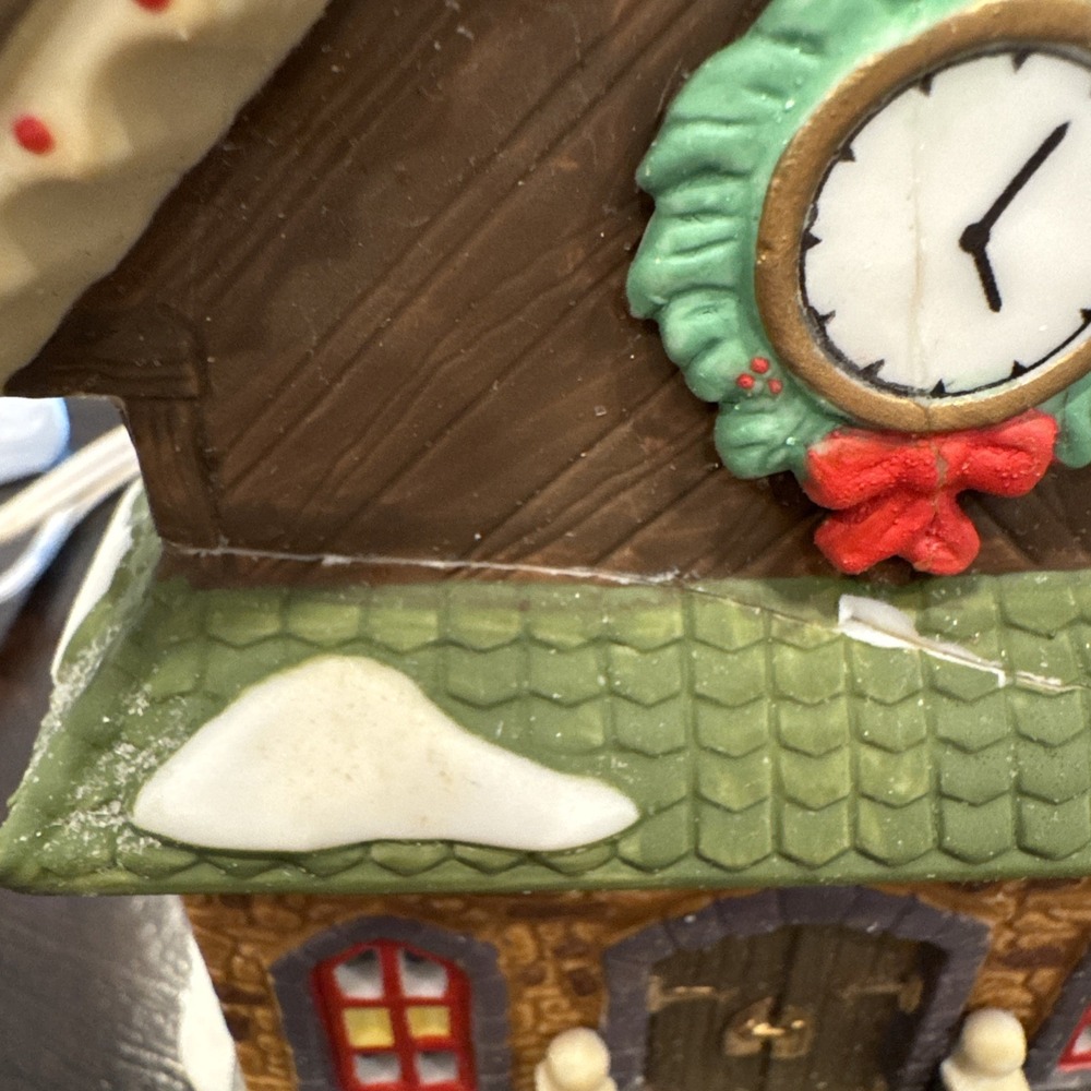 Dept 56 1993 Heritage Village North Pole Series North Pole Chapel 5626-0 DAMAGED - Picture 2 of 10